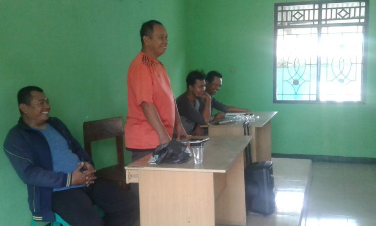 KADES TERPILIH DESA WARINGIN JAYA TAUPIK MENGADAKAN TEMU SILATURAHMI DENGAN APARATUR DESA NYA YANG BELUM LAMA INI DIBENTUK 2