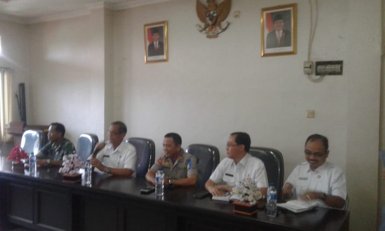 Camat Kedung Waringin Gelar Rapat Minggon Mingguan1