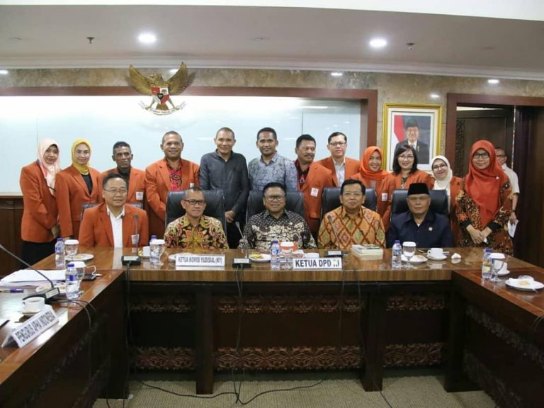 DPD RI dan KY Bahas Eksistensi Hukum Adat