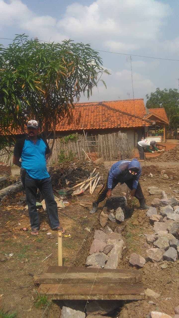 Kuwu Desa Losarang, Kecamatan Losarang, Kabupaten Indramayu Tingkatkan Program Pembangunan Desa