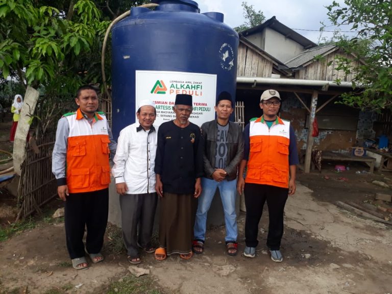 Caleg & Yayasan Amil Zakat Alkahfi Bantu Masyarakat Untuk Kebutuhan Air Bersih