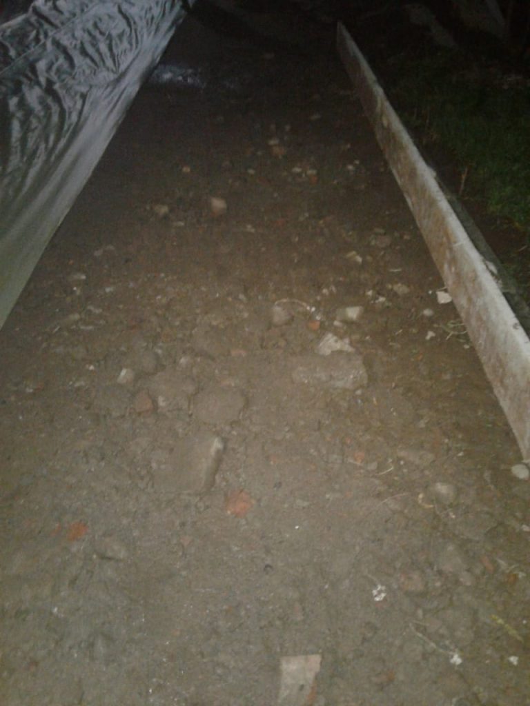 Proyek peningkatan jalan di RW