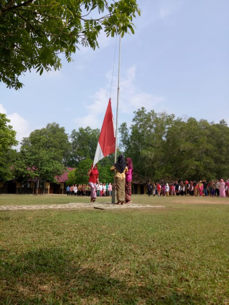 SMP Negeri 2 Bandar Mataram Lampung Tengah Memperingati Hari Sumpah Pemuda