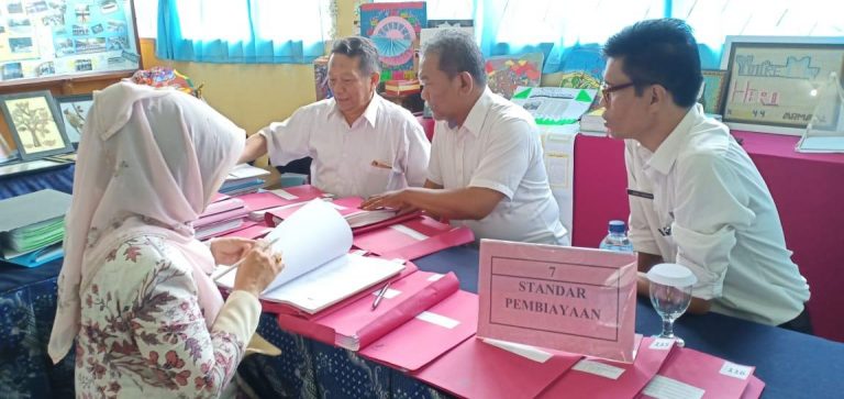 Foto kegiatan proses akreditasi SMAN 21 Bandung