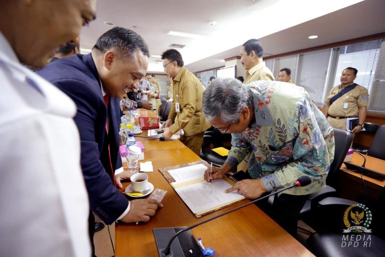 Meminta Perpanjangan Masa Berlaku Dana Otsus