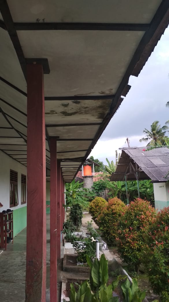 DIDUGA KEPALA SEKOLAH SD NEGERI 1 SARI BAKTI SEPUTIH BANYAK TILEP ANGGARAN DANA BOS 3