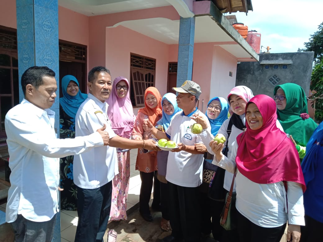 Warga RW 06 Puspasari Peringati Hari Jadi BANK Sampah Dihadiri DLH Kabupaten Bogor1