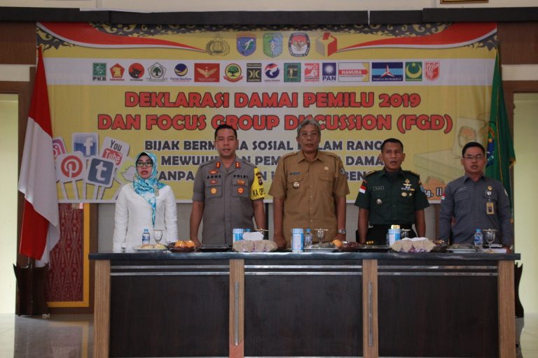 Bupati Sintang Hadiri Deklarasi Damai Pemilu 2019 Di Kabupaten Sintang