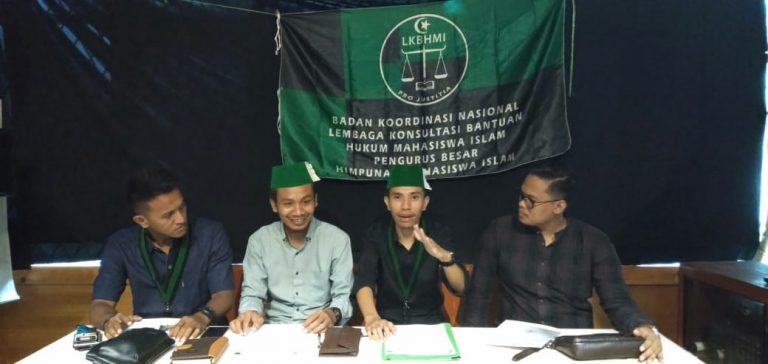 Laode Erlan sekertaris Umum Direktur Bakornas LKBHMI PB HMI terkait kunjungan Joko Widodo ke Gorontalo dan Kendari1