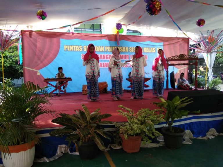 SDN Pisangan Timur 11 Mengadakan Pentas Seni Akhir Tahun