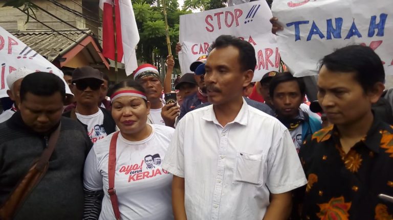 Warga Kampung Jati Kelurahan Jati Mulya ,Tambun Selatan Bekasi Menuntut Keadilan Ke PT. Adhi Karya