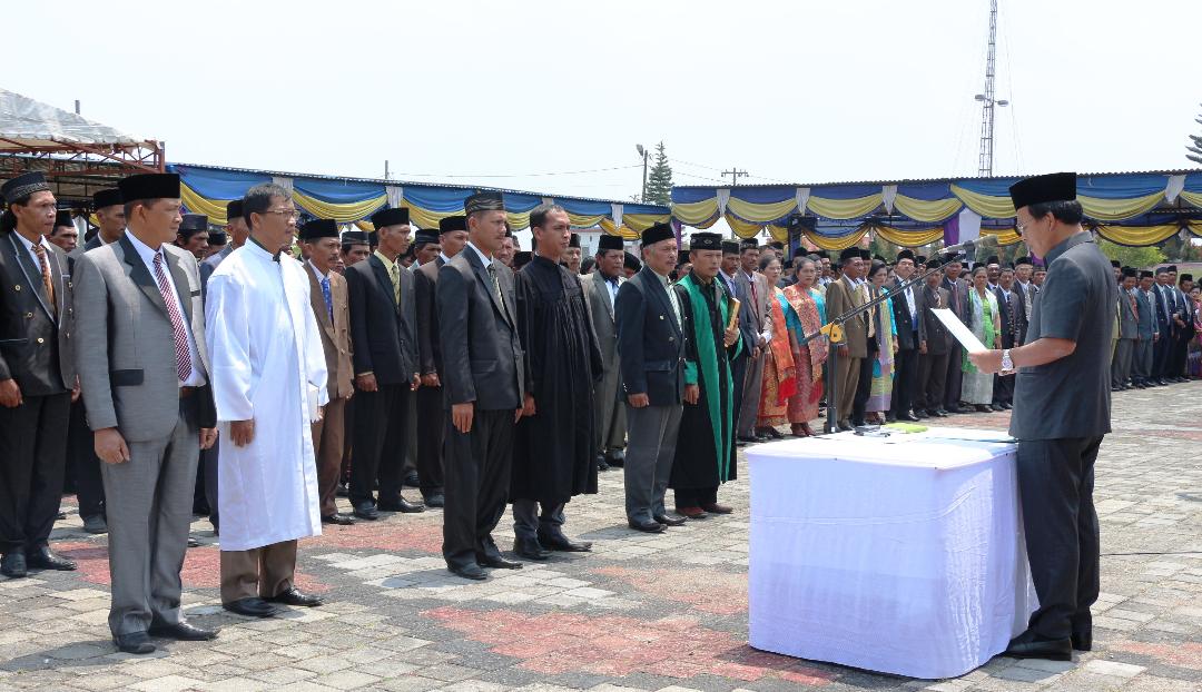 Bupati Humbahas Lantik Anggota BPD di Bukit Inspirasi Doloksanggul