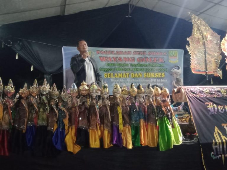 Ucapan Rasa Syukur Dewan Terpilih Dapil I, Edi Junaedi Gelar Hiburan Wayang Golek