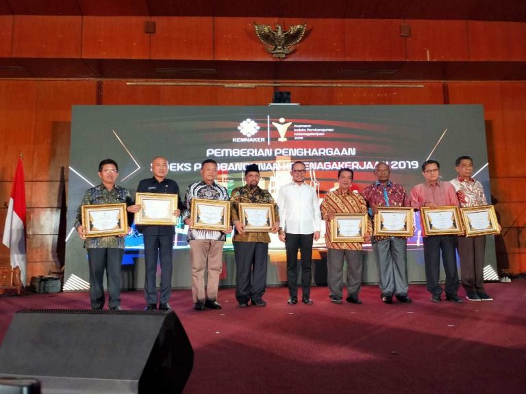 NTB Raih Penghargaan Akselerasi Indeks KetenakerjaanTerbaik Nasional