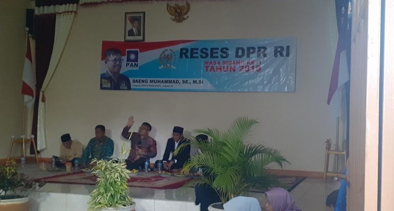 Reses Anggota DPR RI Daeng Muhammad di Desa Karang Mukti1
