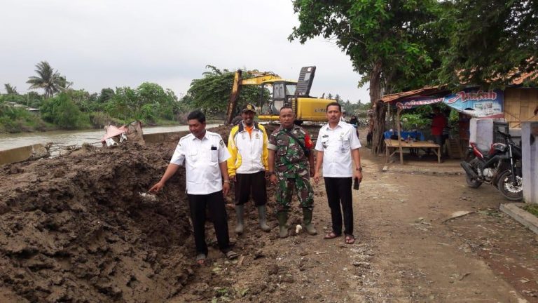 Kades Pantai Bakti Berharap, Pemkab Bekasi Bantu Perbaikan Tanggul Yang Ambles
