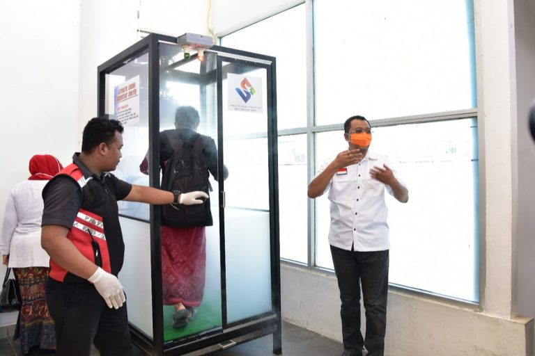 Cegah Corona, Pemprov NTB Pasang Bilik Disinfektan di Sejumlah Obyek Vital 2