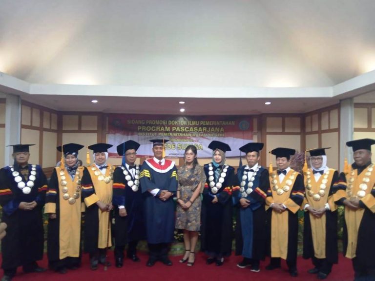 Dr. Gede Suyasa, S. Si., SH., MH perwira Polri Meraih Doktor Ilmu Pemerintahan