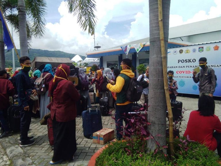 Cegah Covid 19, Satgas Bentuk Posko Di Pelabuhan 2