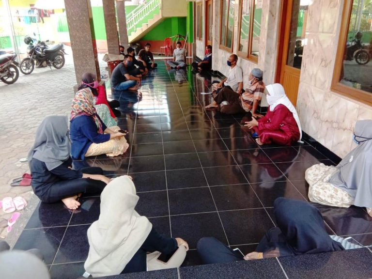 Ketua RW 06 Desa Puspasari Membentuk Tim Satgas Covit-19