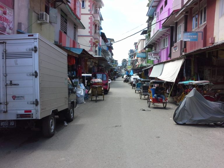 Pusat-Pusat Perbelanjaan di Kota Ambon Semakin Sepi