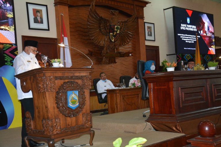 Gubernur Beri Tanggapan Terhadap Pemandangan Umum Fraksi-Fraksi DPRD NTB