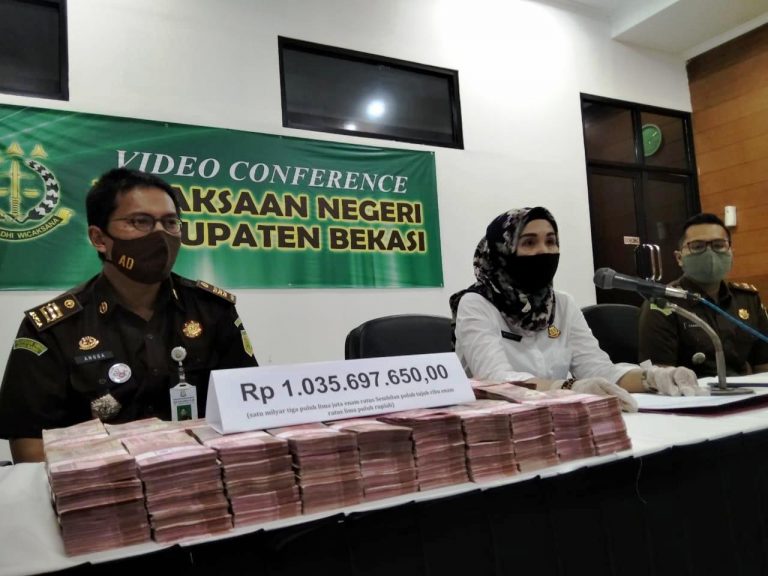 Kades Karang Asih Kembalikan Uang Hasil Korupsi
