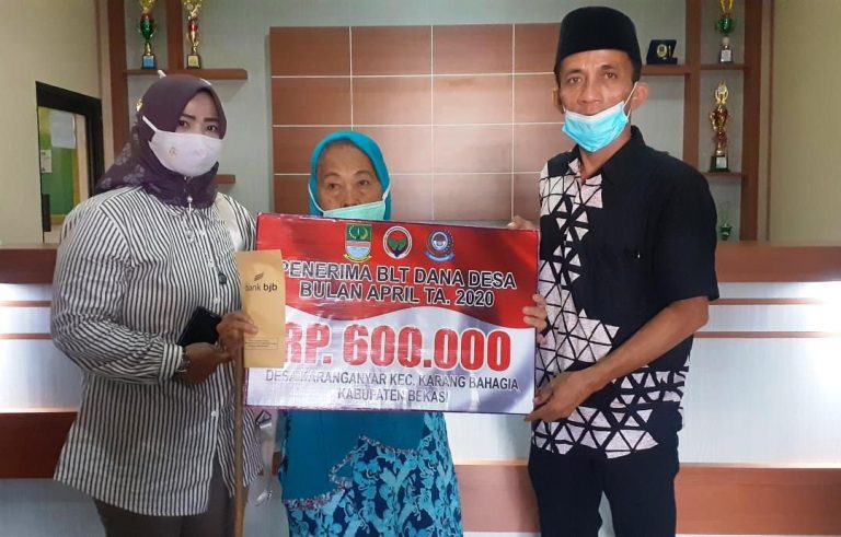 Pemdes Karang Anyar Bagikan 271 KK BLT Dana Desa