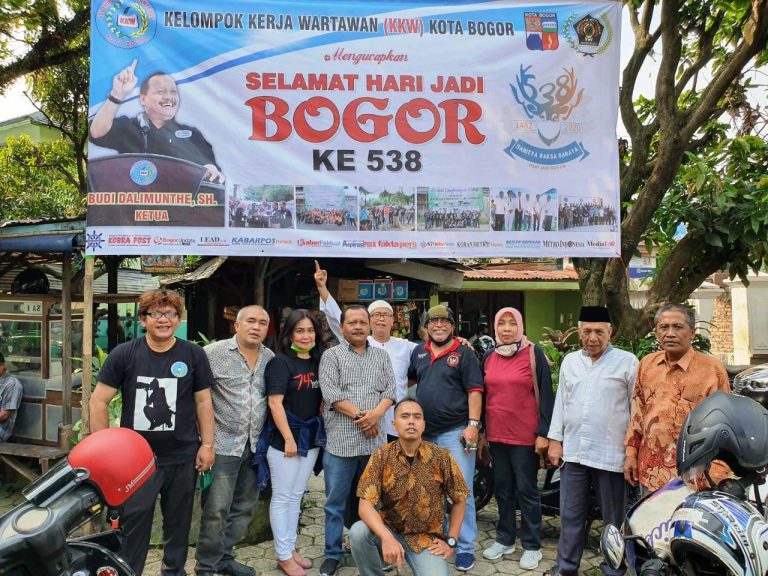 Peringati HJB 538, KKW Kota Bogor Pasang Baliho Ucapan Di Depan Kejari Kota Bogor