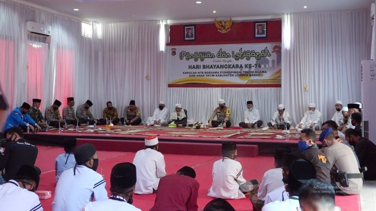 Peringati HUT Bhayangkara, Polres Lombok Barat Gelar Istigosah 2