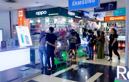 Suasana di Mega Mall Bekasi