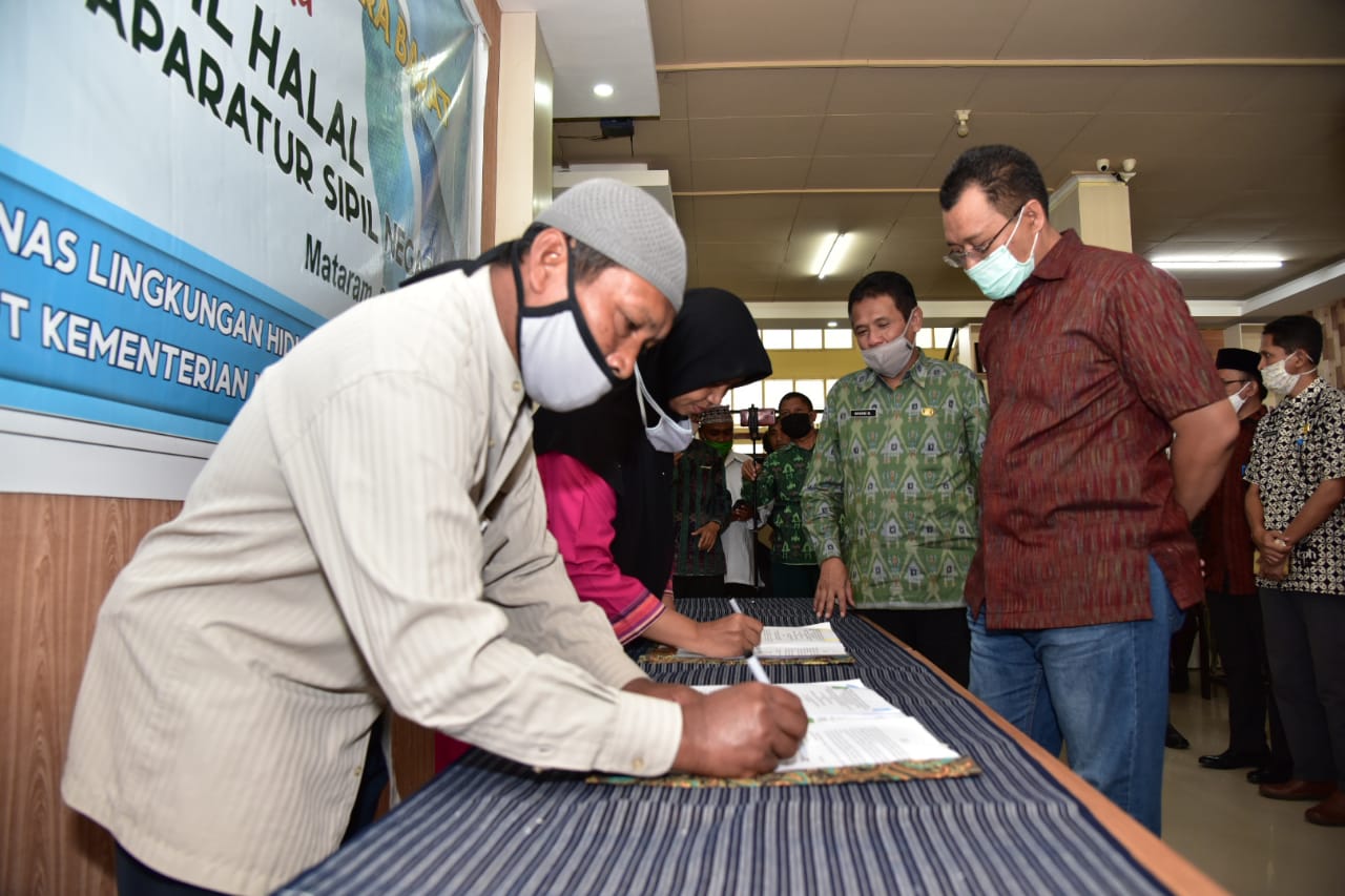 Wujudkan Kemandirian Ekonomi, NTB Teken MoU Bisnis Berbasis Masyarakat
