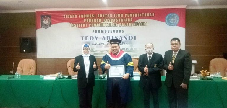 Dr .Tedy Arisandi, SE., MM., AK,CA Raih