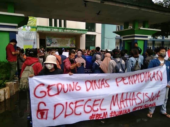 Mahasiswa Tuntut Pemerintah Daerah Transparan Dalam Penerimaan Peserta Didik Baru