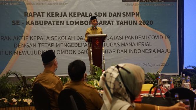 Bupati Lombok Barat Minta Proses Pembelajaran Tidak Berhenti 2
