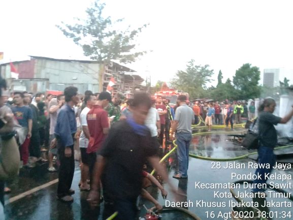 Enam Rumah di Kp. Rawadas Ludes Dilahap Si Jago Merah 1