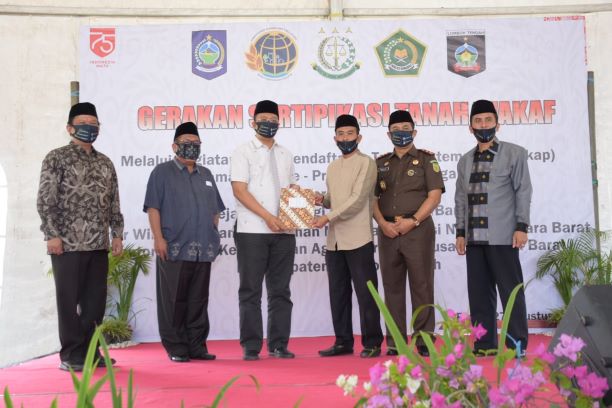 Gubernur Minta BPN Permudah Proses Pembuatan Sertifikat Tanah untuk Masyarakat 1