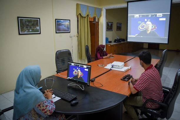 Wagub Sampaikan Kuliah Umum untuk Alumni 1