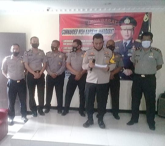 Kapolsek Nanggung Bersama 6 Anggotanya Adakan Sukuran