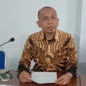 kepala desa Padamulya Iwan kartiwa