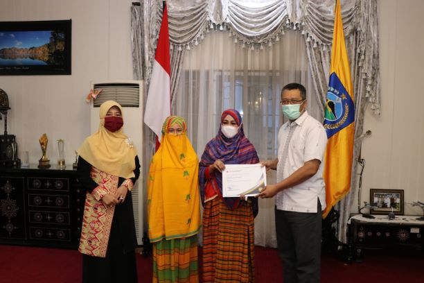 Juara Lomba Cerita Wastra NTB 4