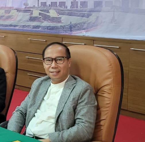 Dr. Muhadam Lalobo 1