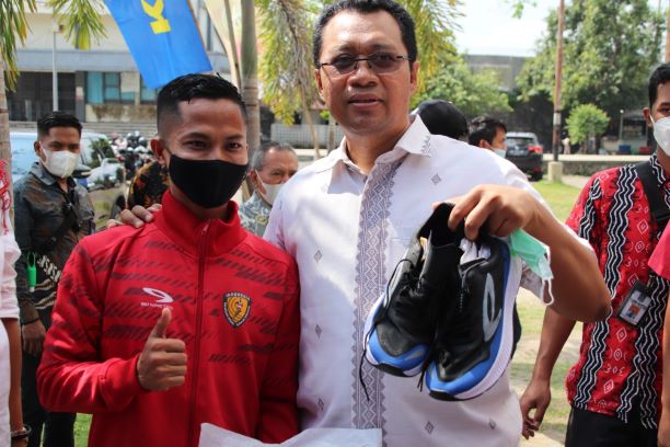 Gubernur NTB Atensi Kesejahteraan Atlet 1