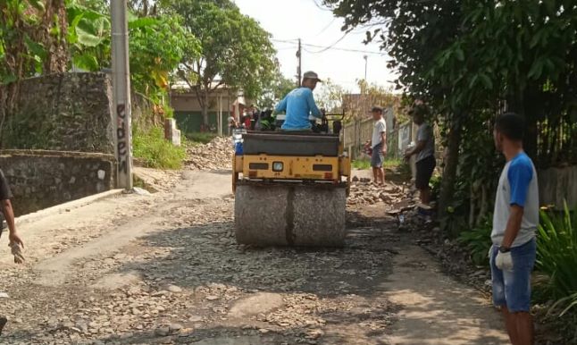 Jalan Rusak Dicurugbitung 1
