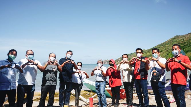 Tuntaskan Area Blank Spot dan Lemah Sinyal 3