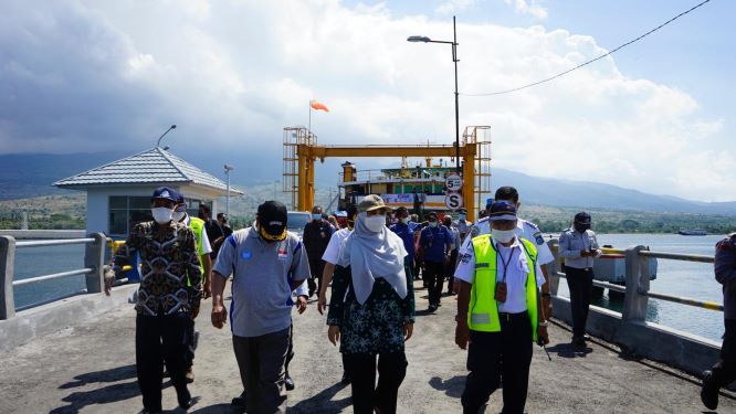 Wagub Ummi Rohmi Tinjau Sistem Layanan Tiket 1