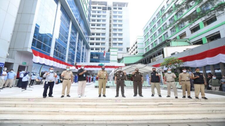 Pemkot Jakut Berkolaborasi Dengan Kejari Jakut Siapkan Kendaraan Distribusi Tabung Oksigen 1