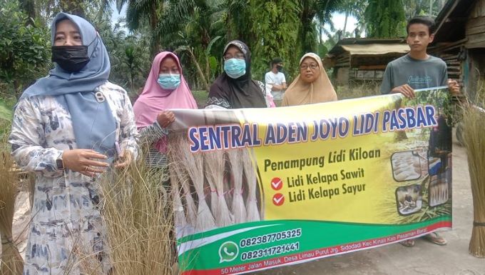 Bukan Wacana Atau Isu Belaka, Ternyata Benar, Lidi Sawit Sekarang Memang Mempunyai Nilai Ekonomis Alias Sumbernya Uang 1