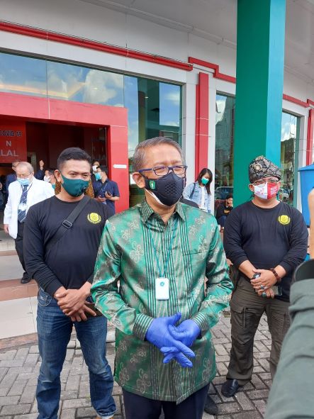 Gubernur Kalimantan Barat Kunjungan Langsung Pemberian Vaksin Covid 1