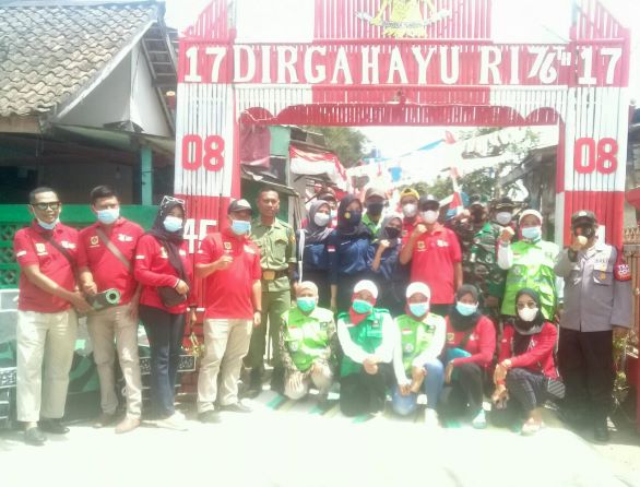 Kades Kalong Liud Adakan Lomba Gapura Terbaik 1